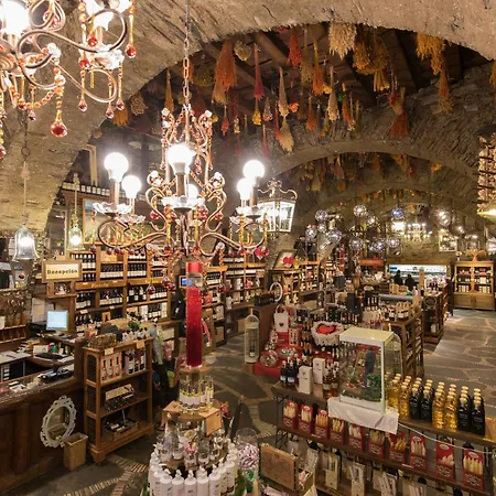 Prada A Tope - Palacio De 4*