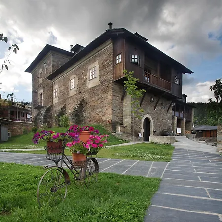 Hotel Prada A Tope - Palacio De