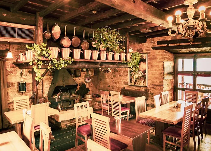 Prada A Tope - Palacio De Hotel Canedo (Leon)