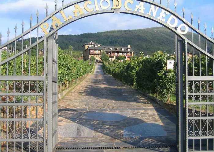 Prada A Tope - Palacio De Canedo